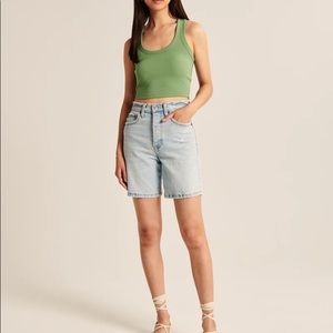 Essential scoopneck tank